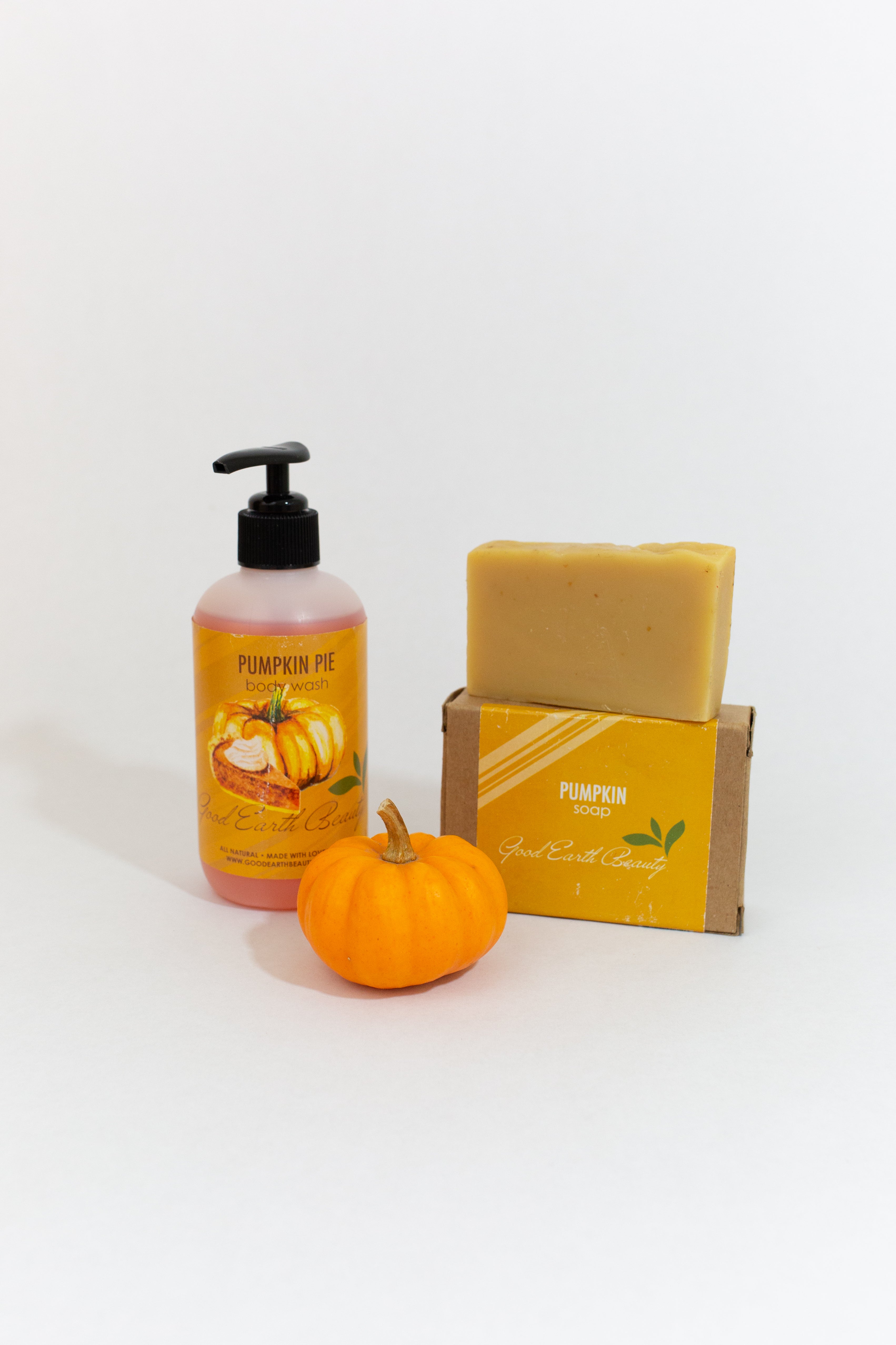 http://www.goodearthbeauty.com/cdn/shop/products/pumpkinsoapbw.jpg?v=1655130418